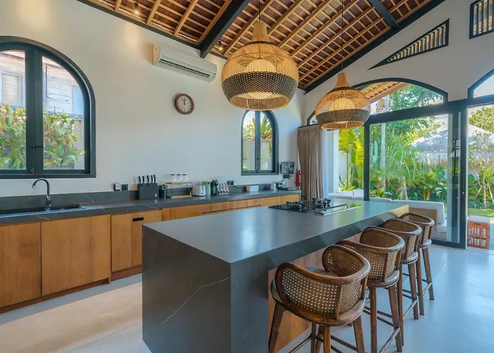 Casa Donilo - 4br Designer In Canggu (Bali)