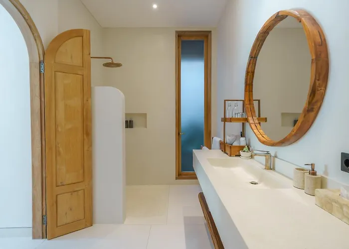 Casa Donilo - 4br Designer In * Canggu (Bali)