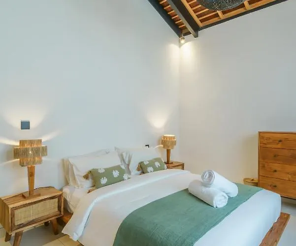 Villa Casa Donilo - 4br Designer In