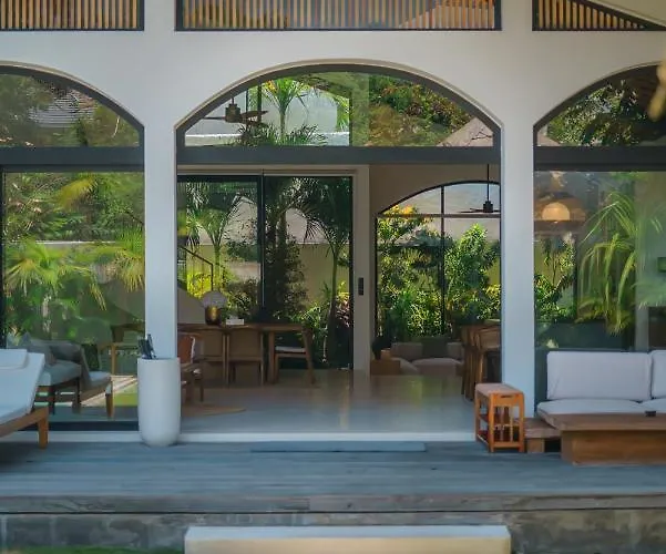 Casa Donilo - 4br Designer In *