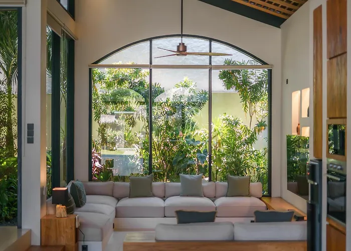 Casa Donilo - 4br Designer In *