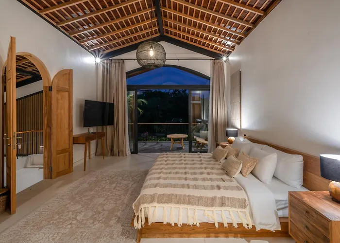 Villa Casa Donilo - 4br Designer In *