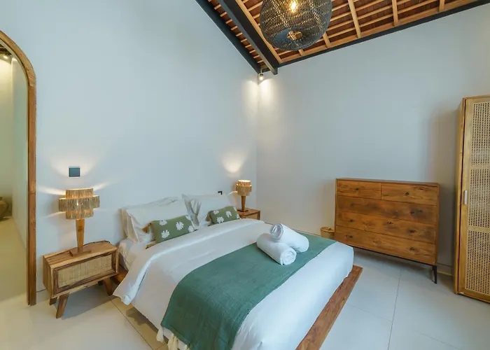 Villa Casa Donilo - 4br Designer In