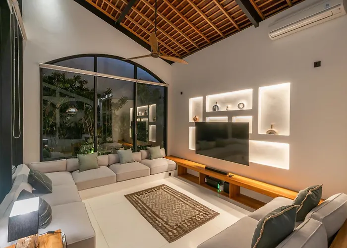 Casa Donilo - 4br Designer In Canggu (Bali)